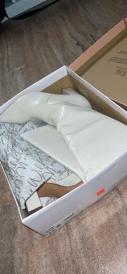 Brand new women’s boots