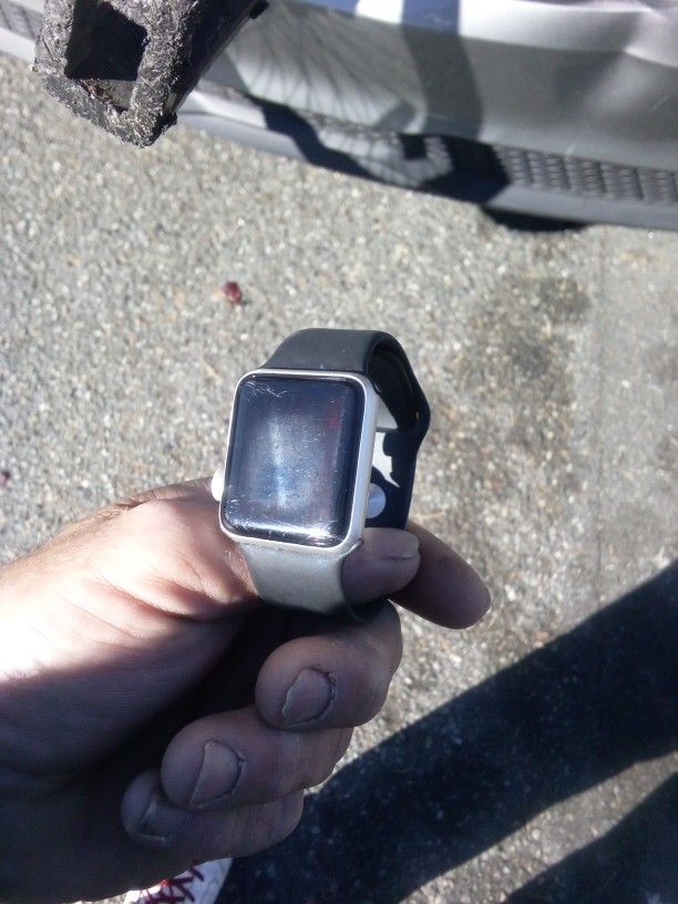 Apple Watch Works Good