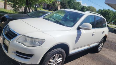2008 Volkswagen Touareg 2