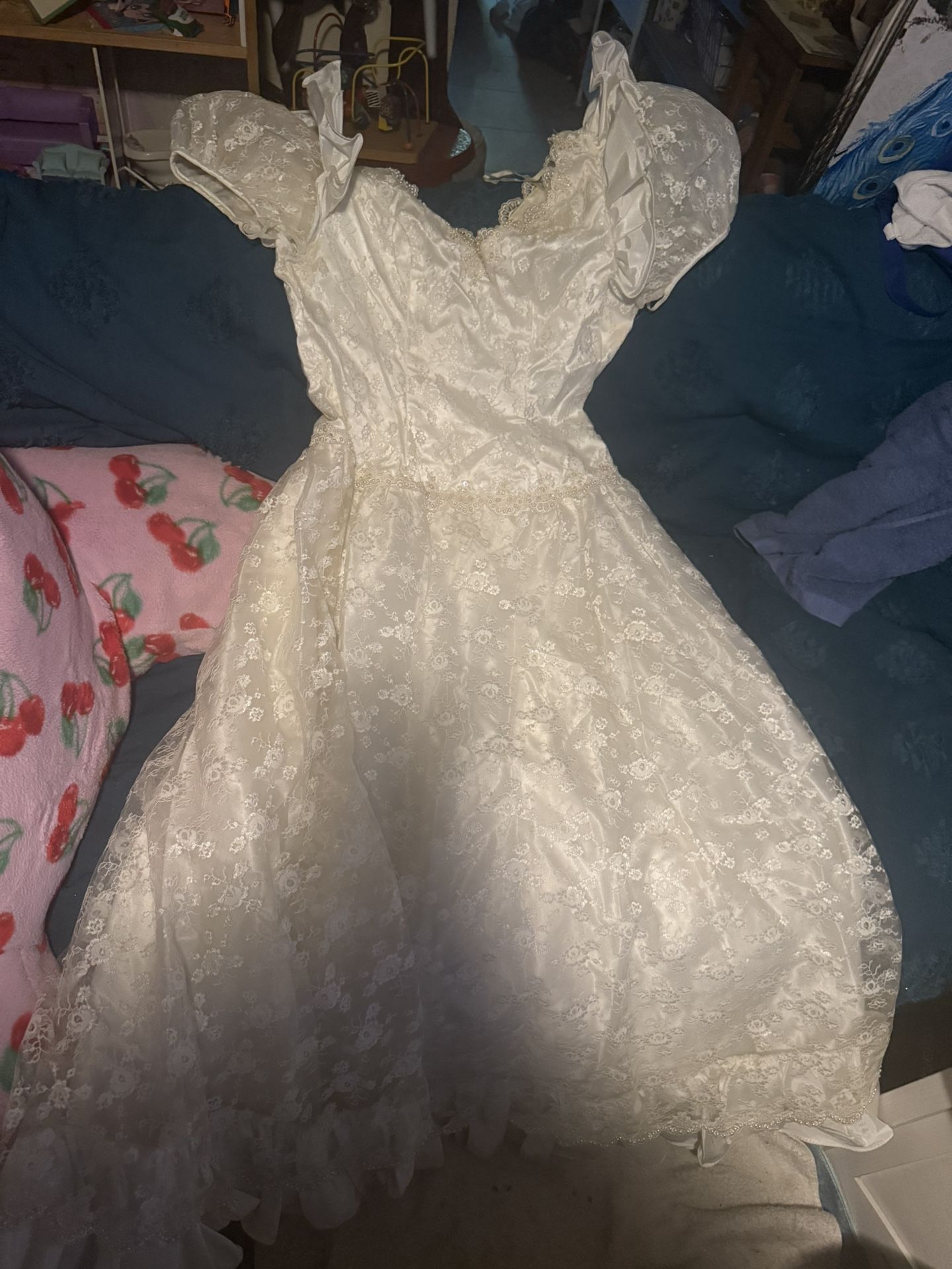 Vintage wedding dress
