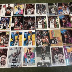 Lot of 32 NBA David Robinson Cards Including Rookies