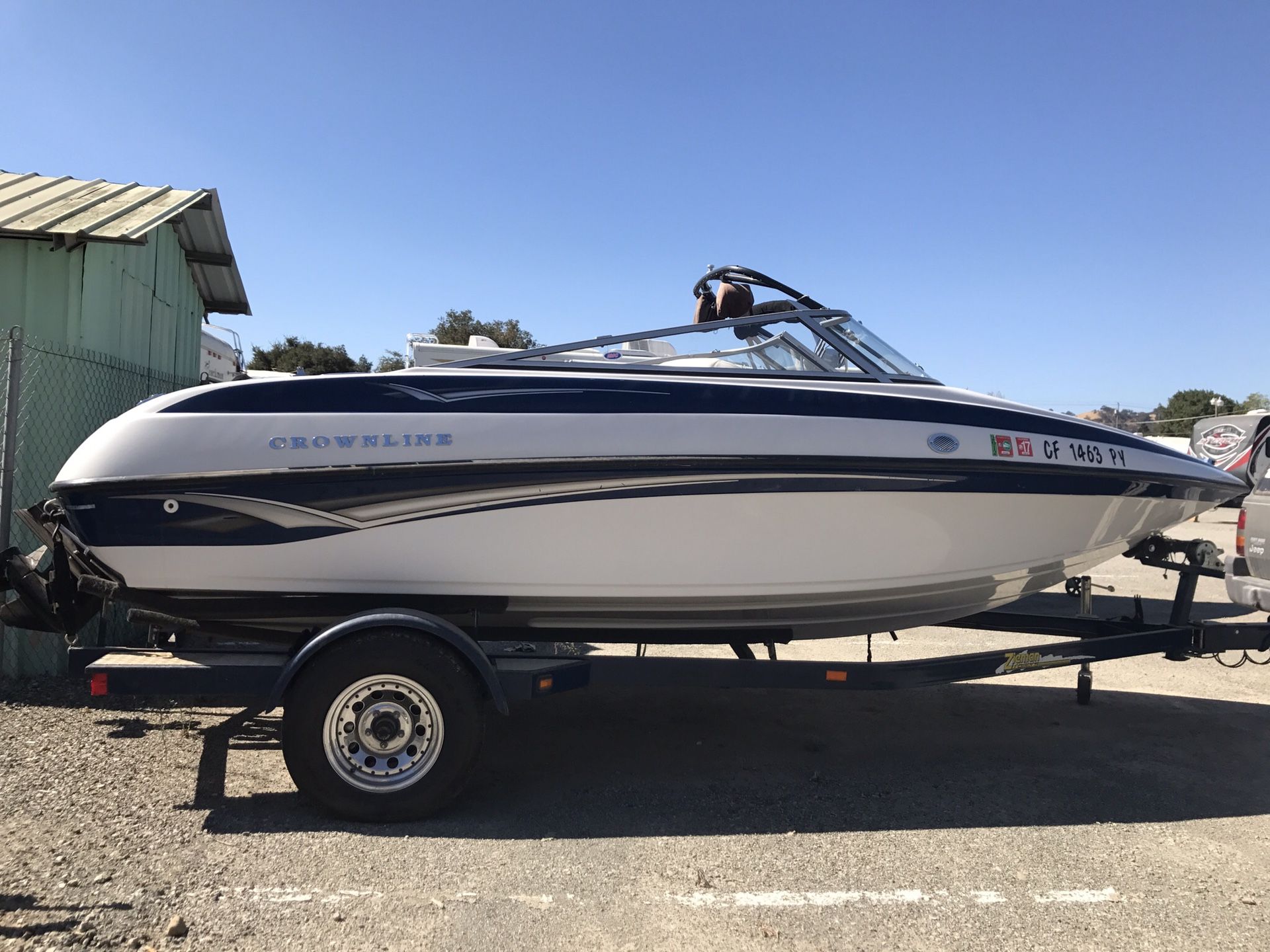 2003 Crownline Ski Boat