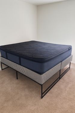 Queen Pillows Top With Free Box Spring - Same Day Delivery