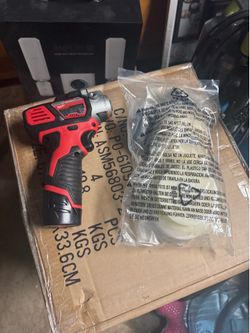 Milwaukee 12v polisher/sander