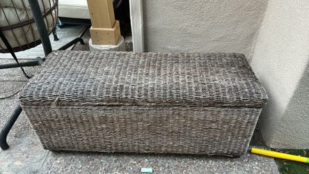 Outdoor toy chest