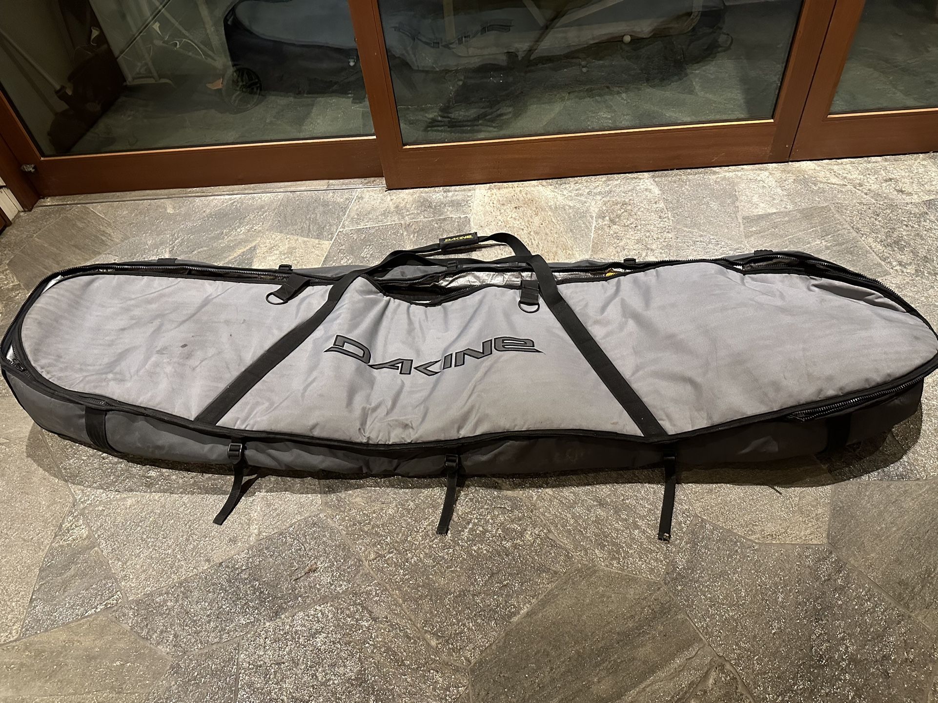 Dakine 7’6 Wheeled Triple Travel Surfboard Bag