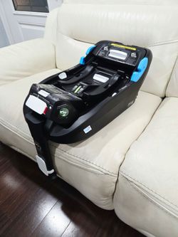 Clek Liing Infant Car Seat Carseat Extra Base.