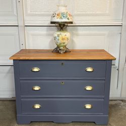 Vintage wooden Dresser 