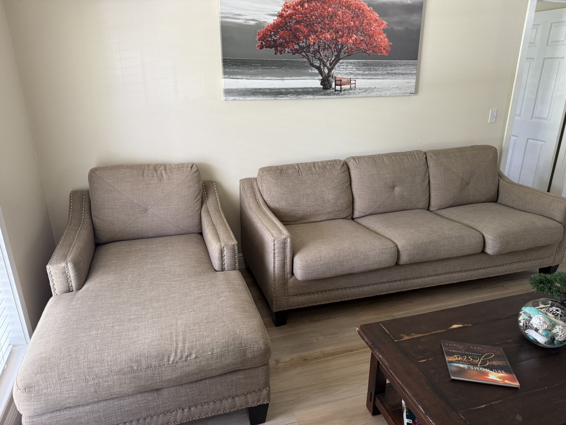 Beautiful sofa chaise lounge