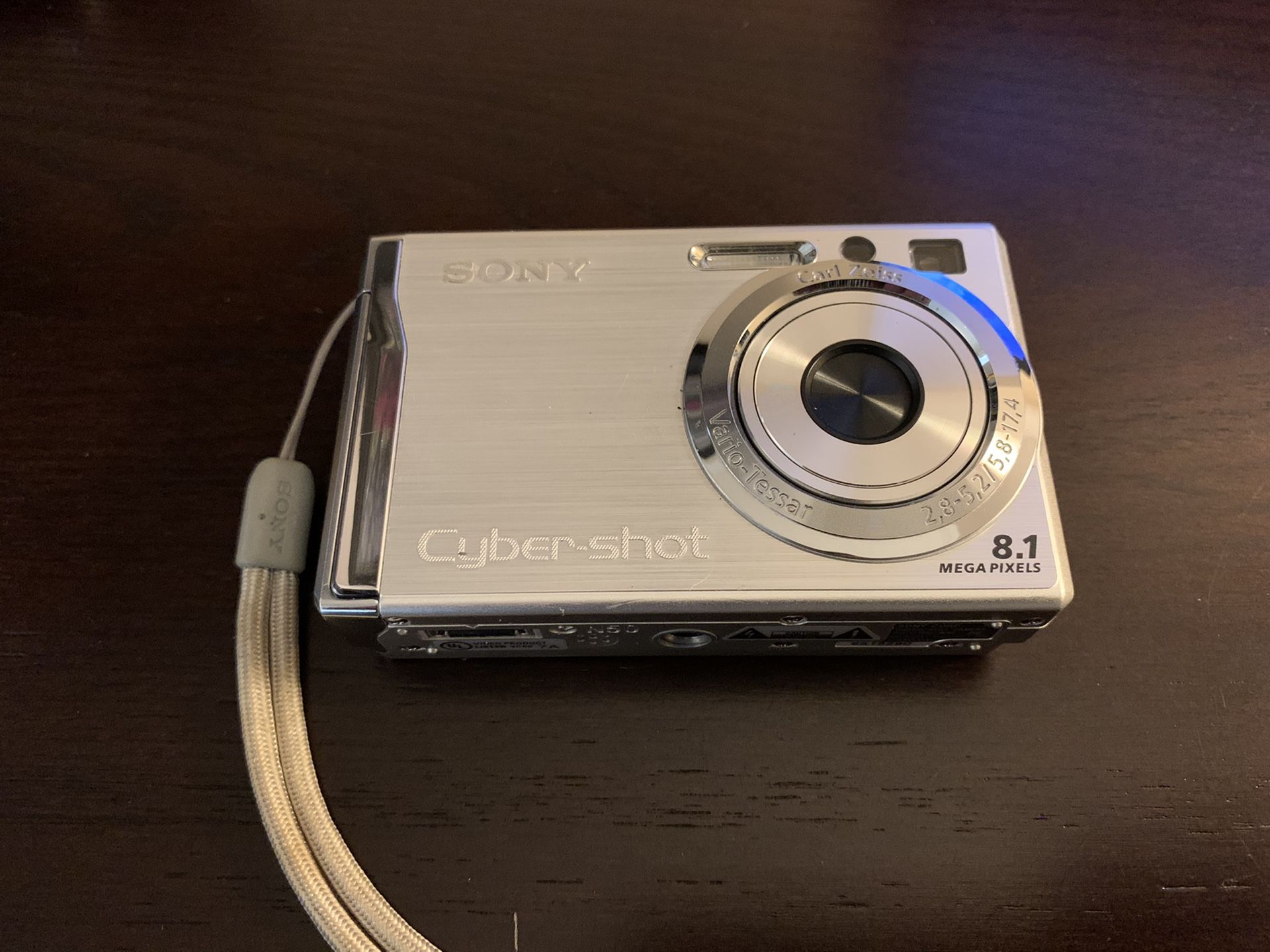 Camera Sony 8.1MP