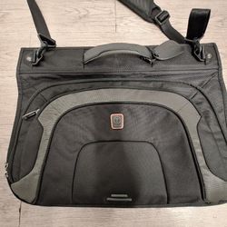 Tumi T-Tech Ballistic Nylon Tri-Fold Carry On Garment Bag | 6733D