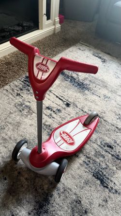 Radio Flyer scooter