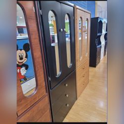 Wardrobe with drawers and mirror