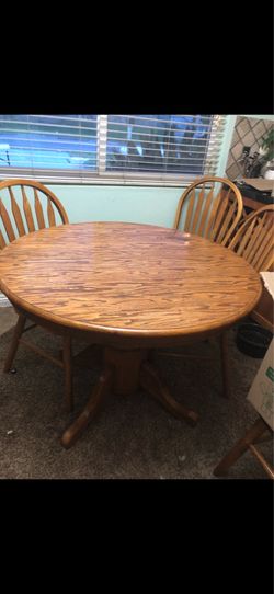 Round Oak Table with 4 Chairs and Leaf. Other items available.