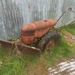 David Bradley tractor/yard art