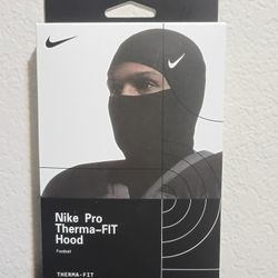  Nike Pro
Therma-FIT Hood