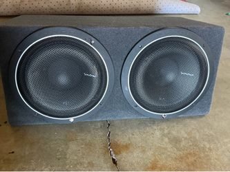 Rockford Fosgate subwoofer and amp
