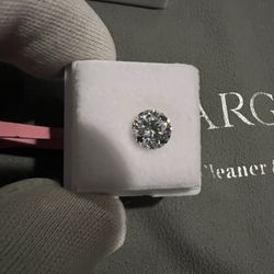1.5 Carat VVS1 Color D Moissanite, Round cut. 