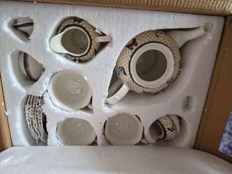 Fansquare tea set