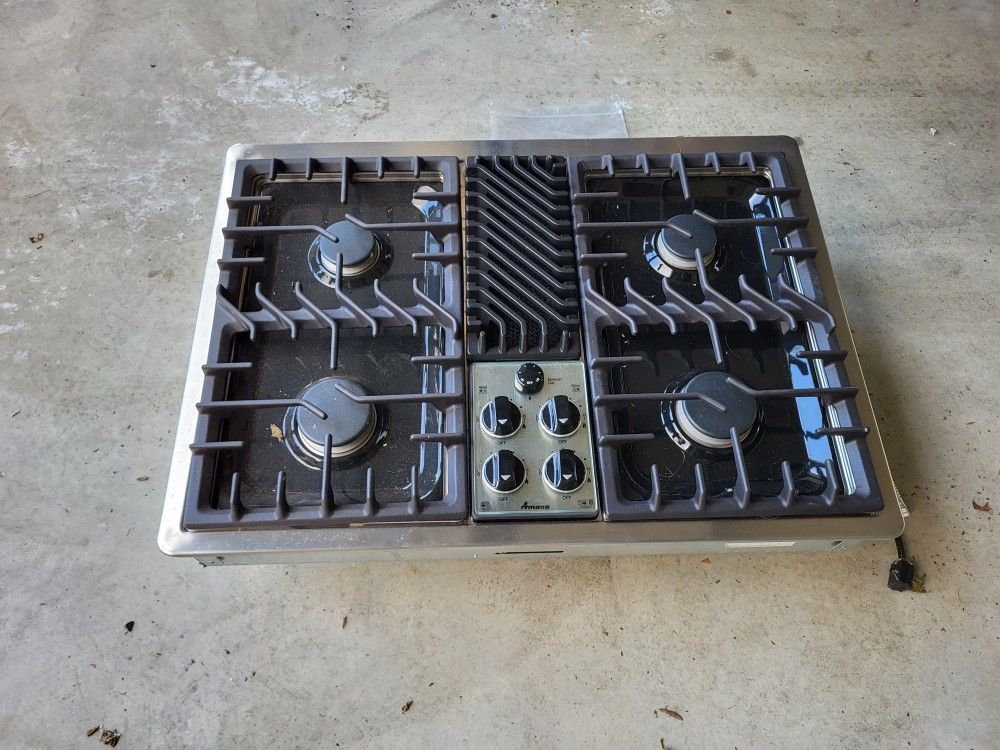 AMANA NATURAL GAS DOWNDRAFT COOKTOP