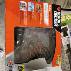 Black & Decker 9.6v Cordless Drill Starter Kit