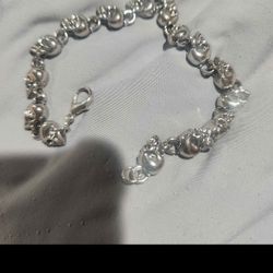 Bracelets 