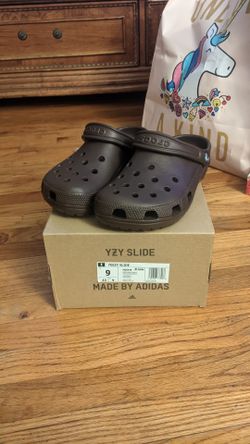 Crocs Size 8 
