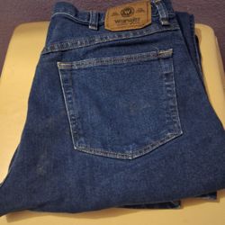 2 PANTS FOR $10, LEVI'S 511 34 X 32 AND A  WRANGLER PREMIUM QUALITY  34X29.