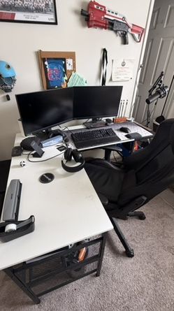 L-Shaped Gaming Desk and GTRACING Chair Set