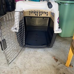 Animal carrier 
