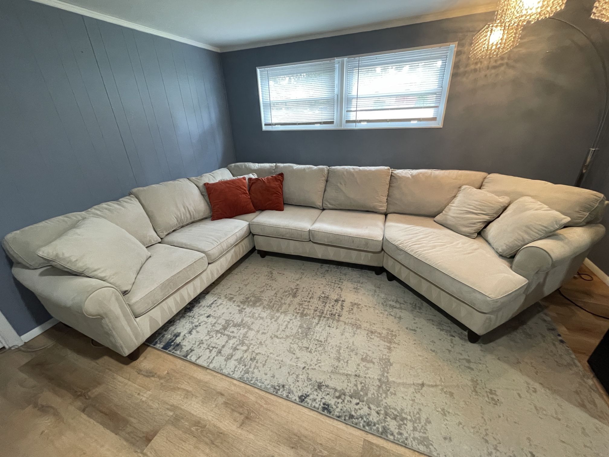Havertys Jenna 3-Piece Sectional couch/sofa