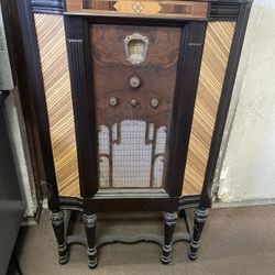 Philco Antique Radio 