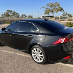 2016 Lexus IS