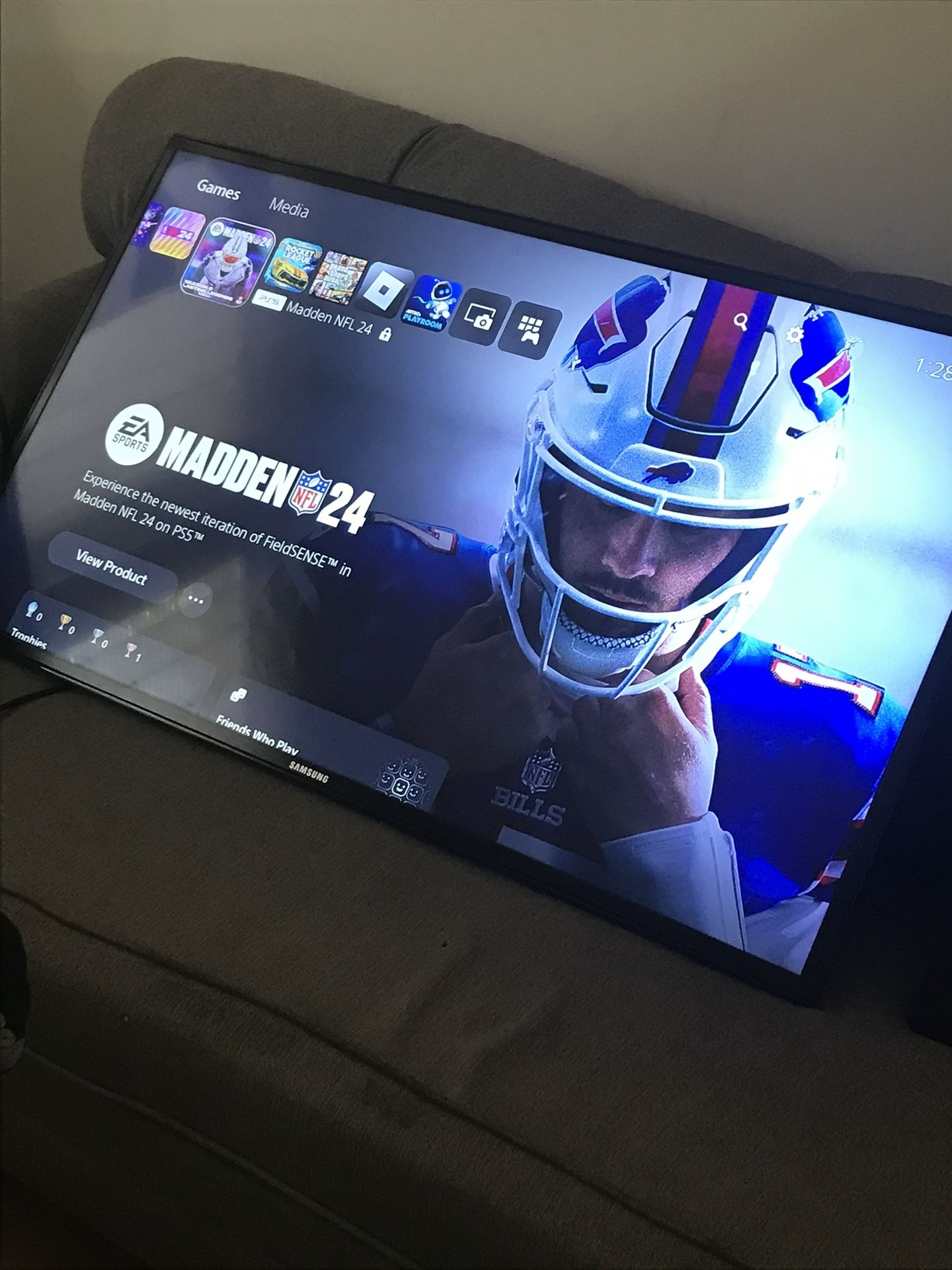 Samsung 46in Razor thin