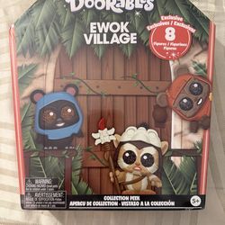 Star Wars Disney DOORABLES EWOK VILLAGE Collection Peek 8 Figures NEW SEALED