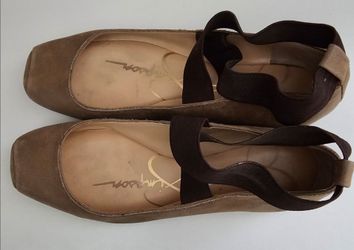 Jessica Simpson ballet shoes