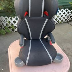 Carseat (it's a booster)