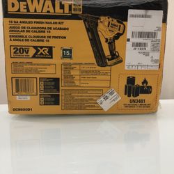  DEWALT 20-Volt Max Lithium-Ion Cordless 15-Gauge Finish Nailer