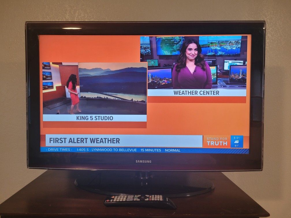 40 Inch Samsung TV