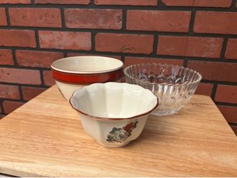 3 Small Bowls incl. Raymond Waites Cornucopia