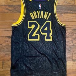 Black Lakers Kobe Bryant Nike Jersey #8/24
