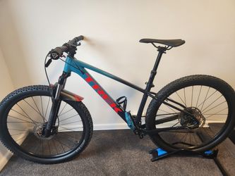 Trek marlin 29 inch bike
