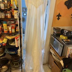 Vintage 80s wedding dress/Great for Halloween🎃🎃🎃🎃🎃🎃 costume