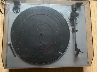 Ion TTUSB05 USB Turntable in Silver
