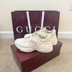 Women's Gucci Rhyton size 38.5 Used in excellent conditions.