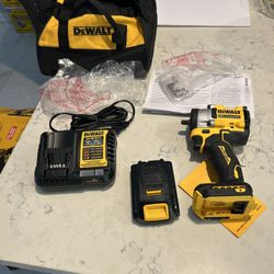 New Dewalt 20v MAX ATOMIC Lithium Ion cordless 3/8 Impact comes with charger and battery asking $300 thanks 