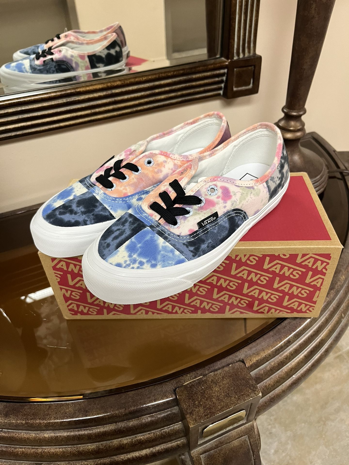 Brand New In The Box Vans Women’s Sneakers Size 7
