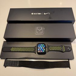 Apple Watch Series 4 Nike+ Edition