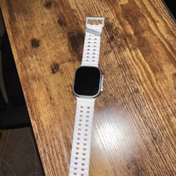 Apple Watch Ultra 2 Sliver 