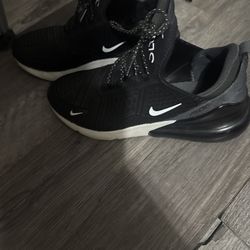 Nike Air 270